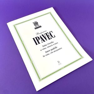 Notna knjižica Benjamin Ipavec - Anina četvorka leži na vijolični površini, na naslovnici pa je črno-zeleno slovensko in nemško besedilo v zelenem okvirju.